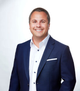 HPU alumnus Steven Andrews has published a best-selling book, “The New American Dream: A Simple Roadmap to Purchasing Investment Properties,” to help average Americans safely enter the real estate business and scale investments to fit their dreams.