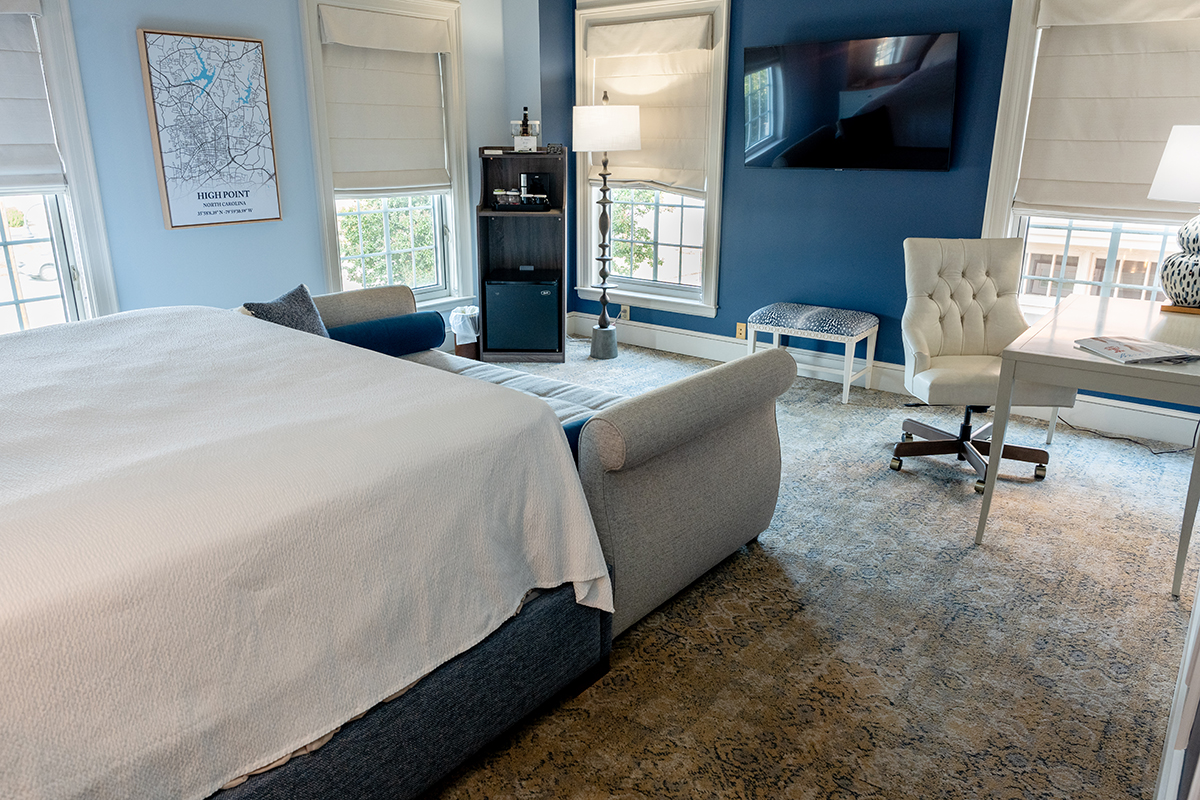 Another view of the J.H. Adams Inn guest room that HPU design students refurbished. 