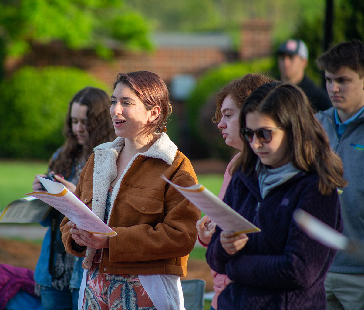 Student leaders in the chapel community will lead the worship service. 