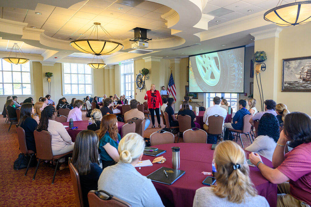 Turner shares photos and videos to illustrate good and bad customer service experiences.