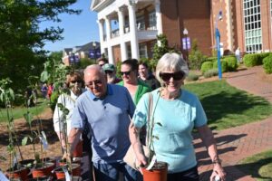 Guests who attended HPU’s Arbor Day Celebration received a flowering dogwood following the event to take home and plant in their yards.