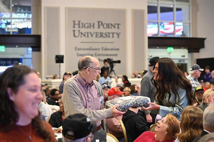Student volunteers shared blankets with veterans to show appreciation for their service.