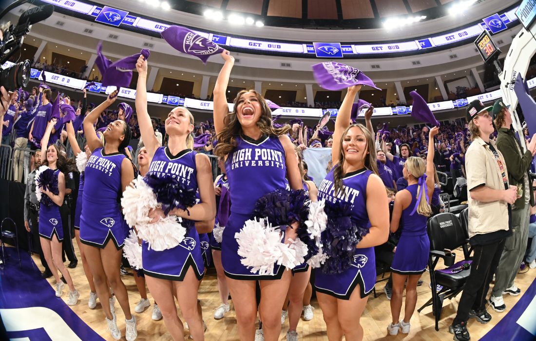 cheerleaders courtside hpu espnu basketball game