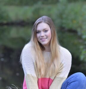 jayne eaves headshot jpeg